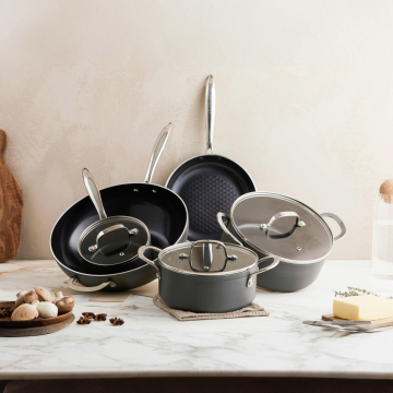 Victoria Forged Komplettes Pfannenset 16-teilig - Griffe aus Edelstahl