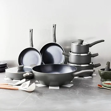 Avon Chef Deluxe Pannenset 18 delig - Ergo grepen